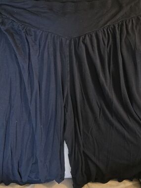 Black Flowy Shorts plus size 24/26 from Ulla Popken